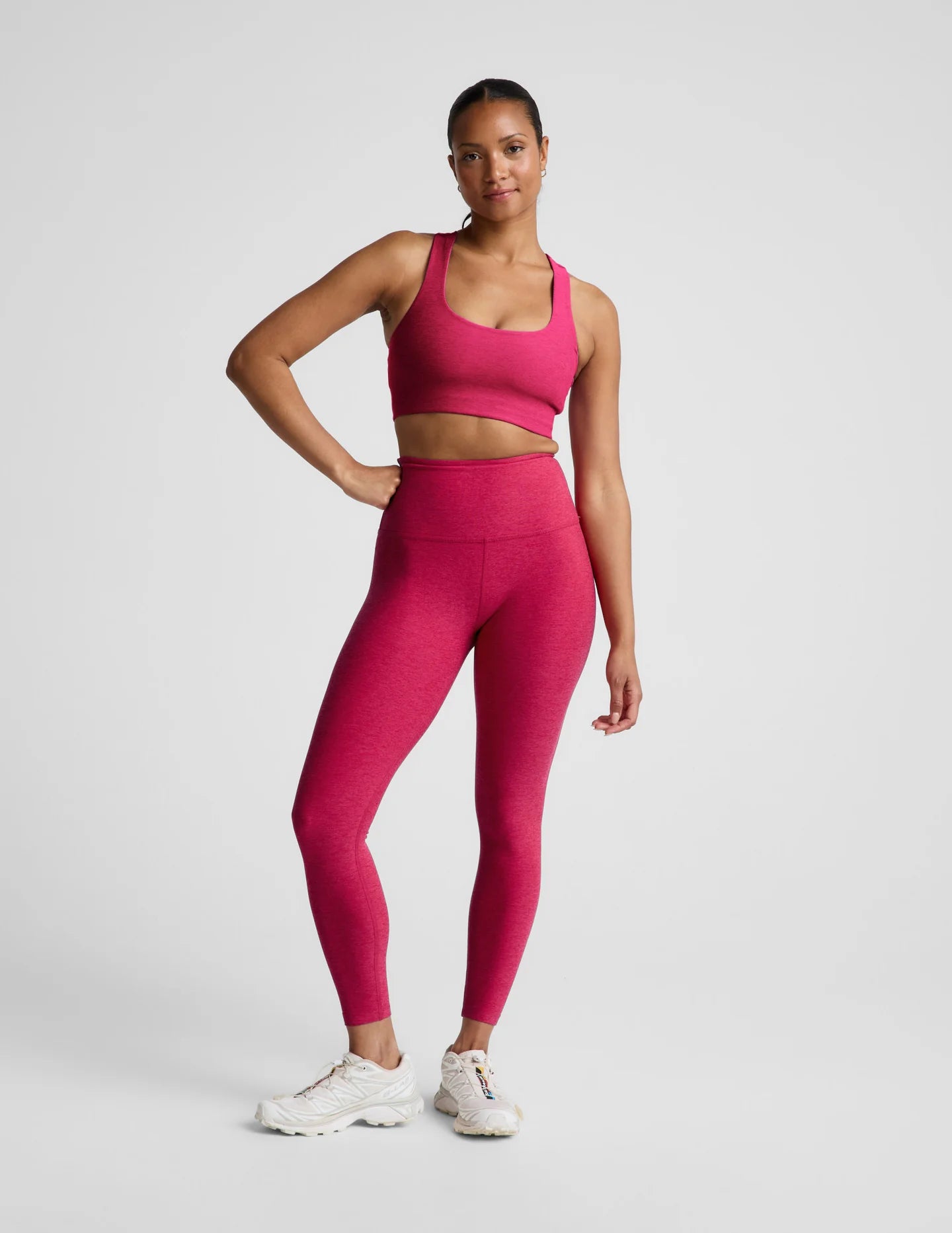 spacedye legging caught in the midi HW legging Berry red heather BEYOND YOGA