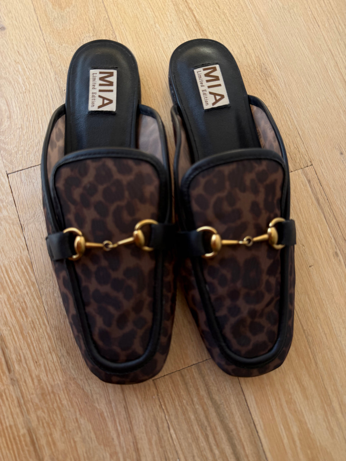 Leopard mesh mule