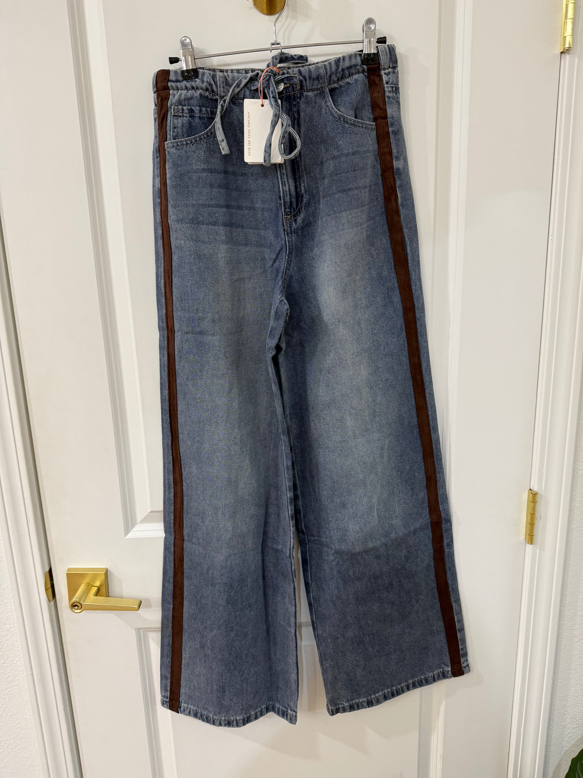 Washed denim pant w/side detail