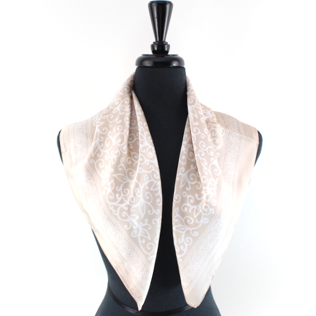 S25189 Lightweight Square Scarf