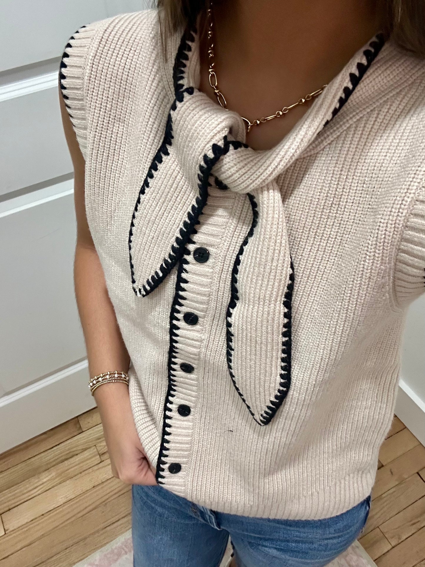 natural contrast bow sweater top