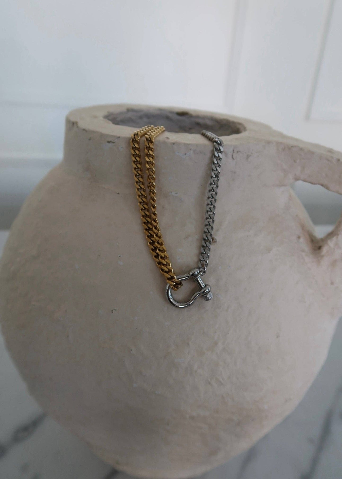 MABLE NECKLACE