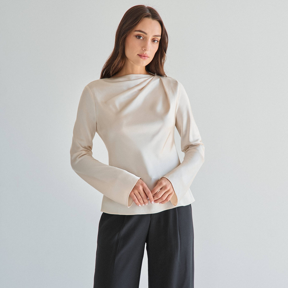 AT3536 Draped stain blouse