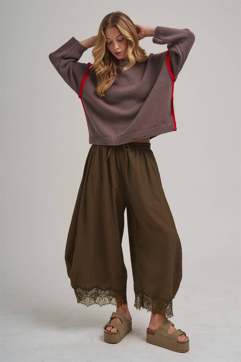 LIGHTWEIGHT BALLOON LEG PANTS WITH DELICATE LACE