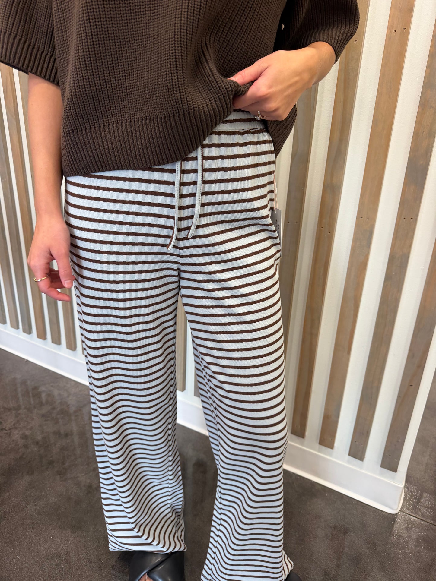Blue/brown drawstring pants