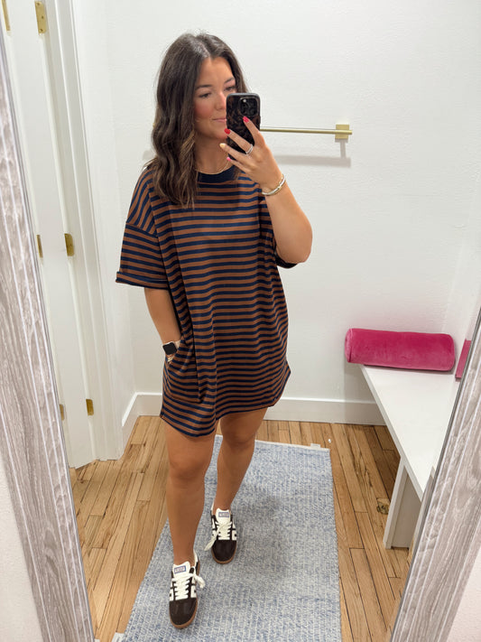 brick/navy tshirt dress