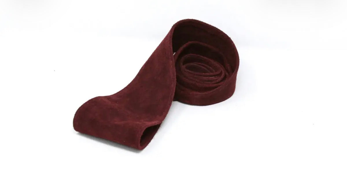 Thin Suede Belt - burgundy
