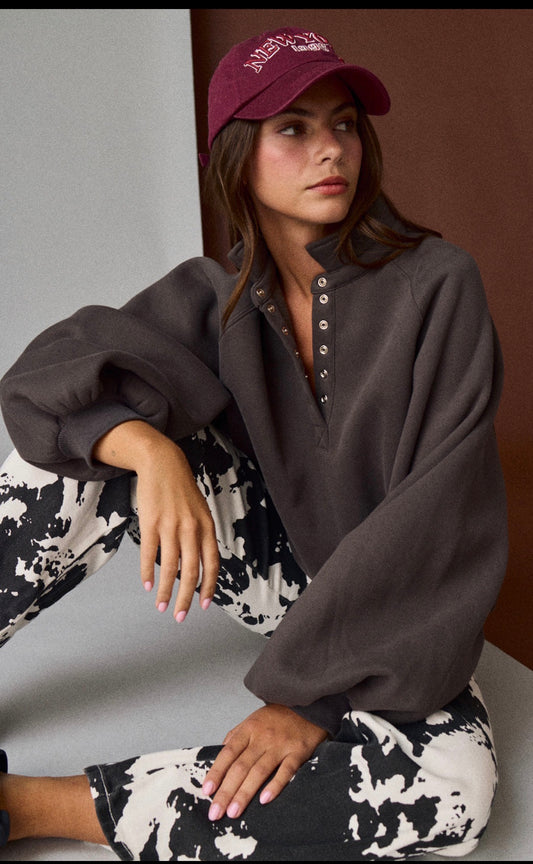 piper snap button sweatshirt-Charcoal