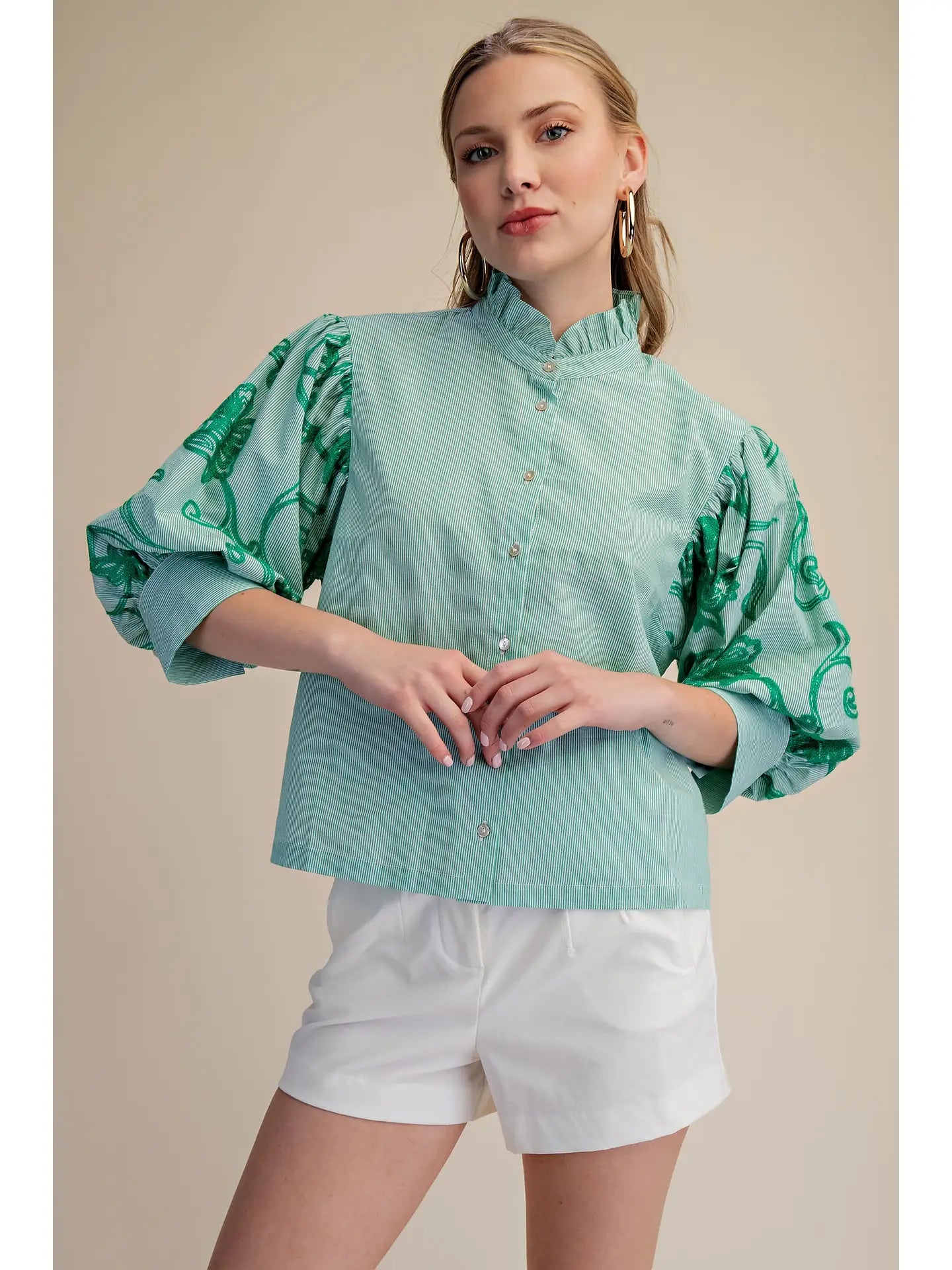 Embroidery puff sleeve top (2 colors)