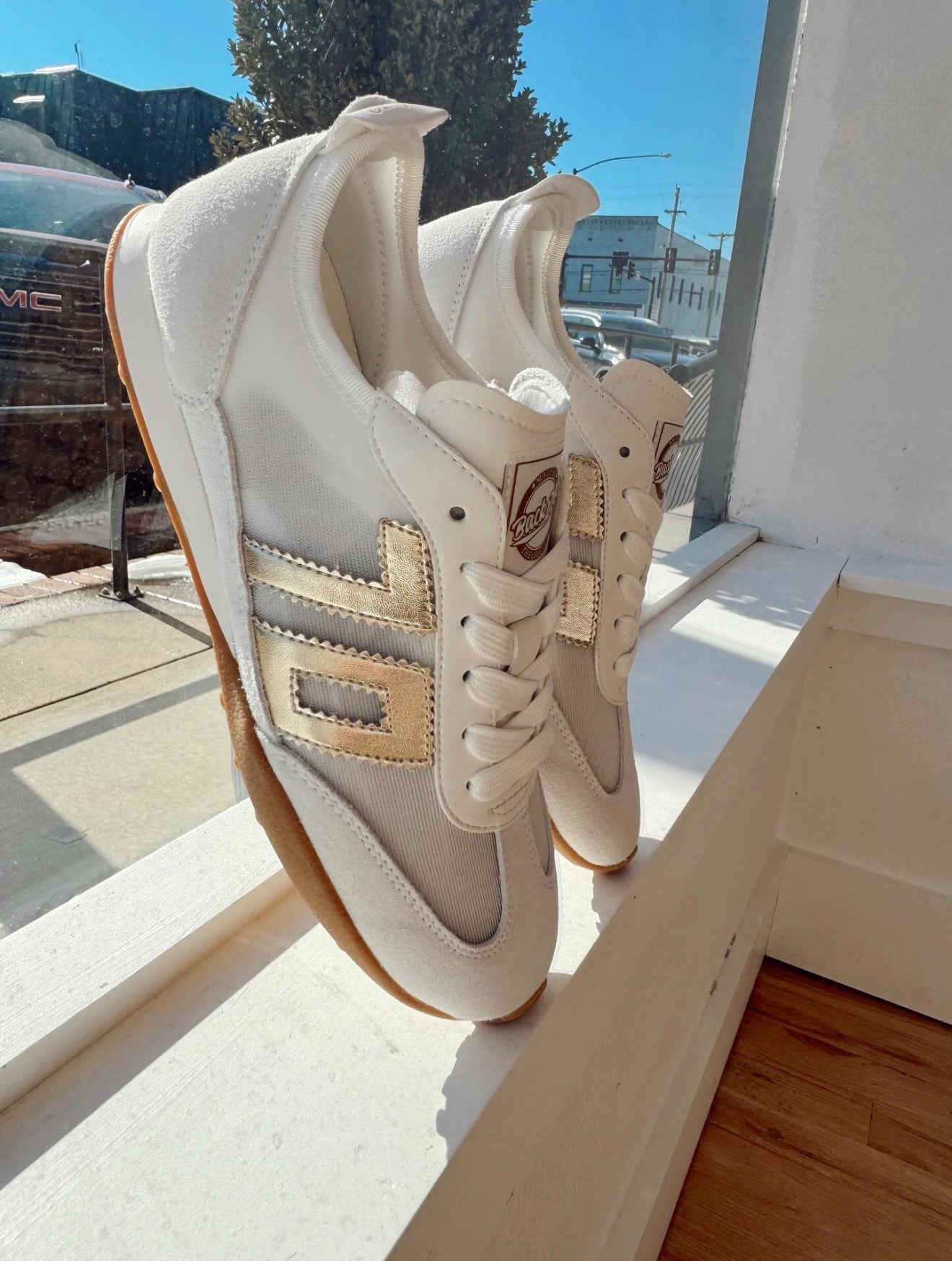 PARIS N26 in WHITE GOLD Sneakers BACK70
