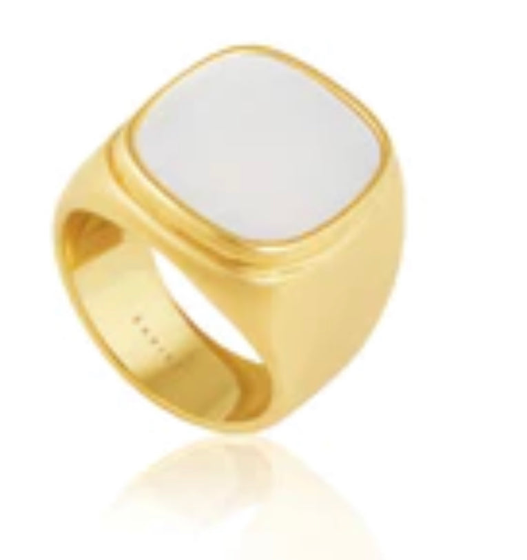 Mother of Pearl Ring - Large (8)