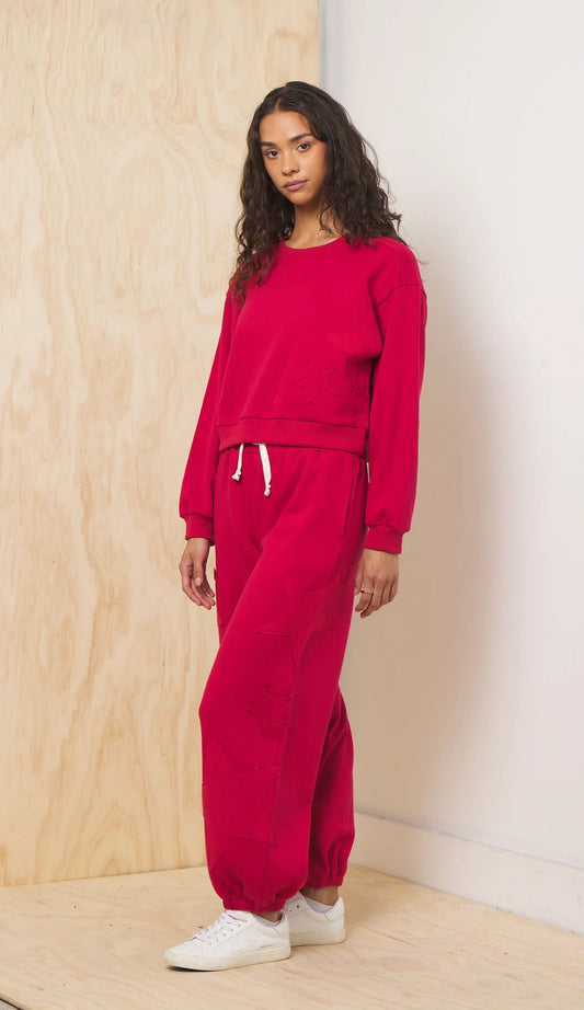 Scarlet fleece jogger w/ star applique jogger set