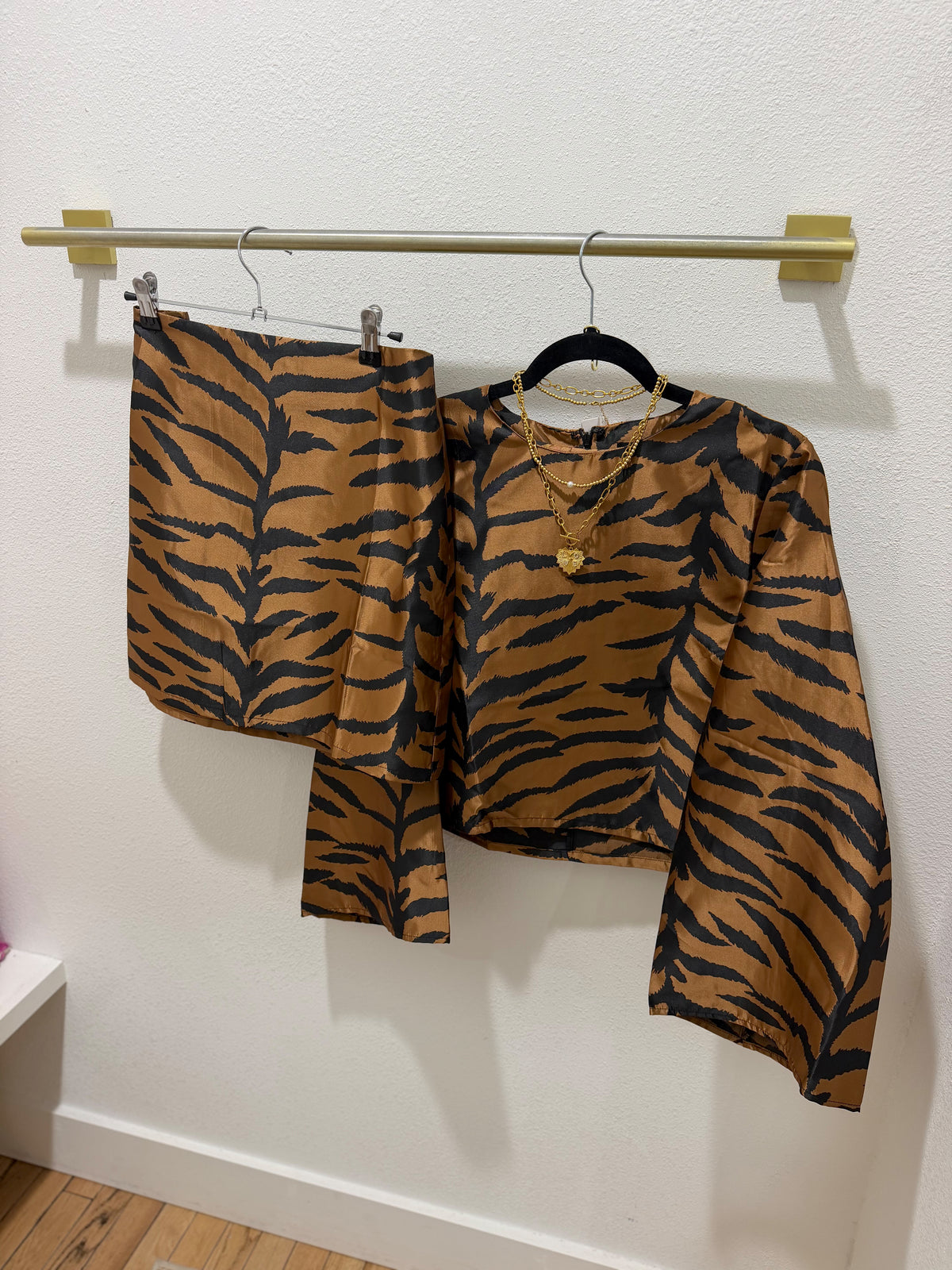 ANIMAL PRINT MINI SKIRT