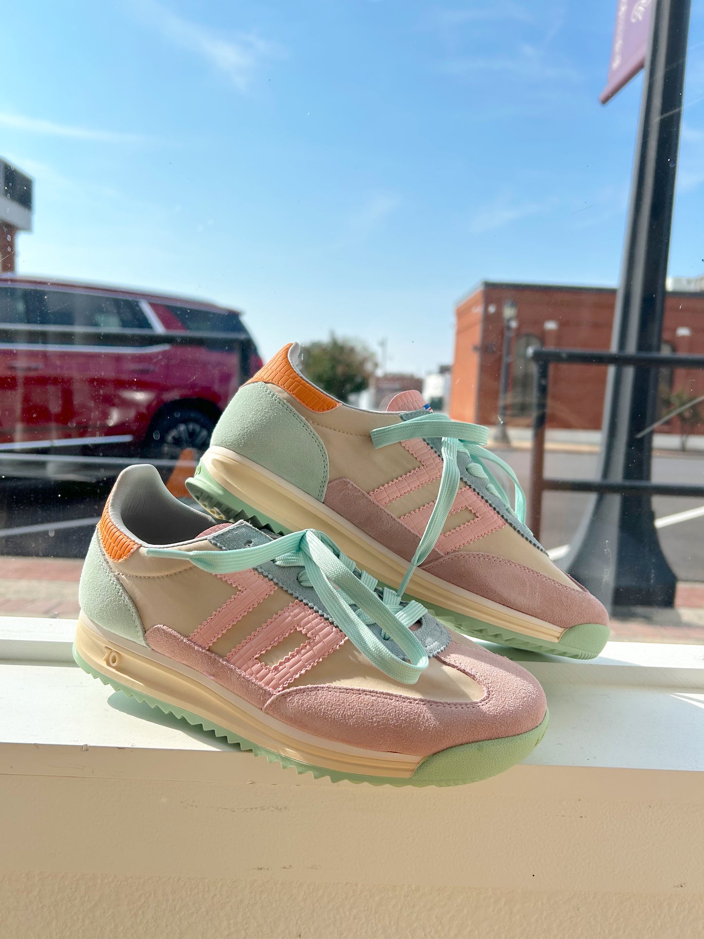 Back70 - Barkley Jogger in Multi