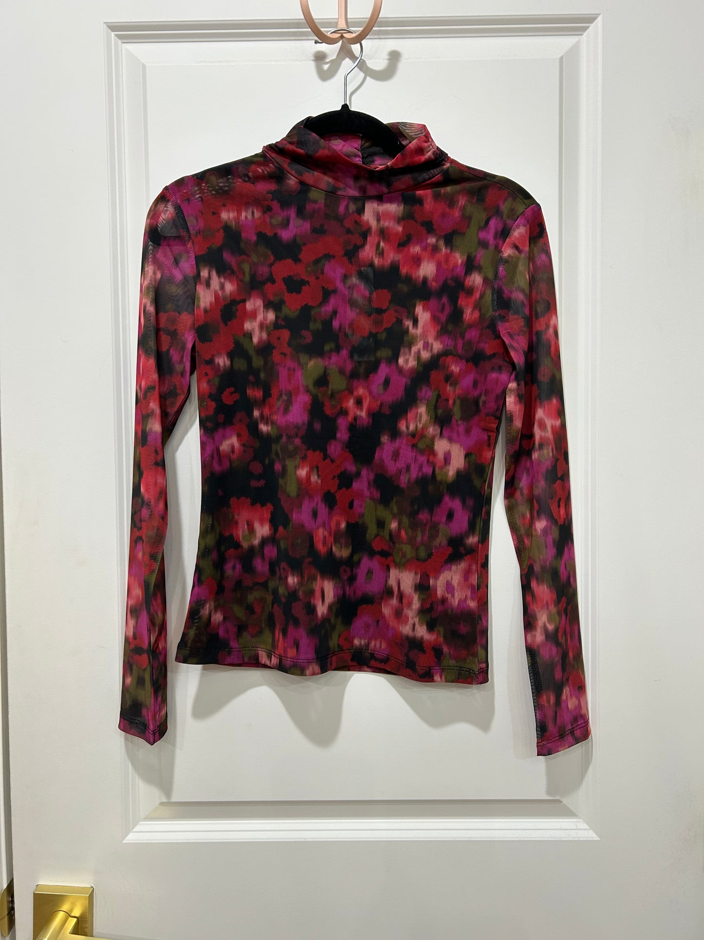 Long sleeve mesh mock berry glow SANCTUARY