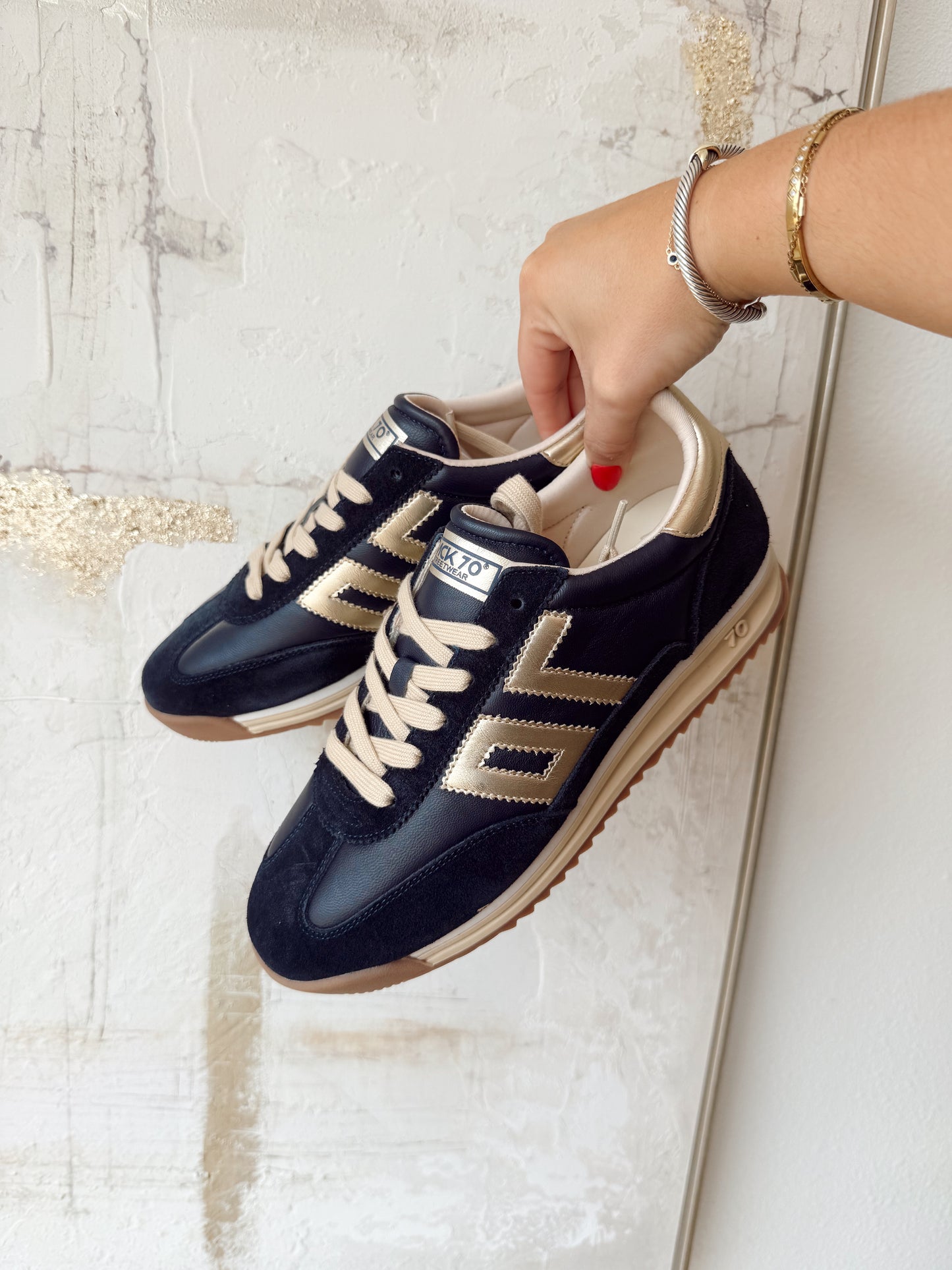 Back70 jogger- navy/gold