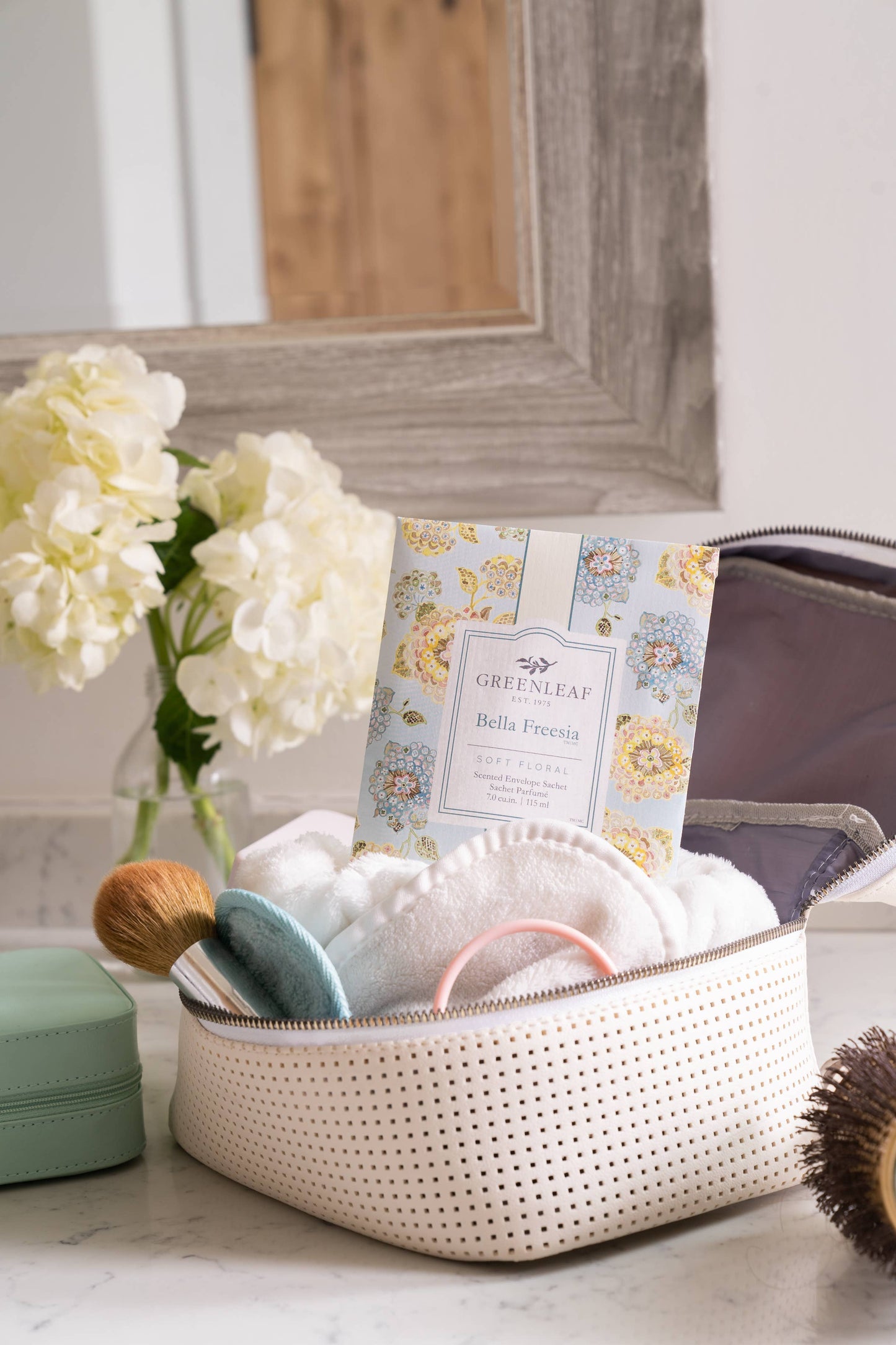 Bella Freesia Large Sachet