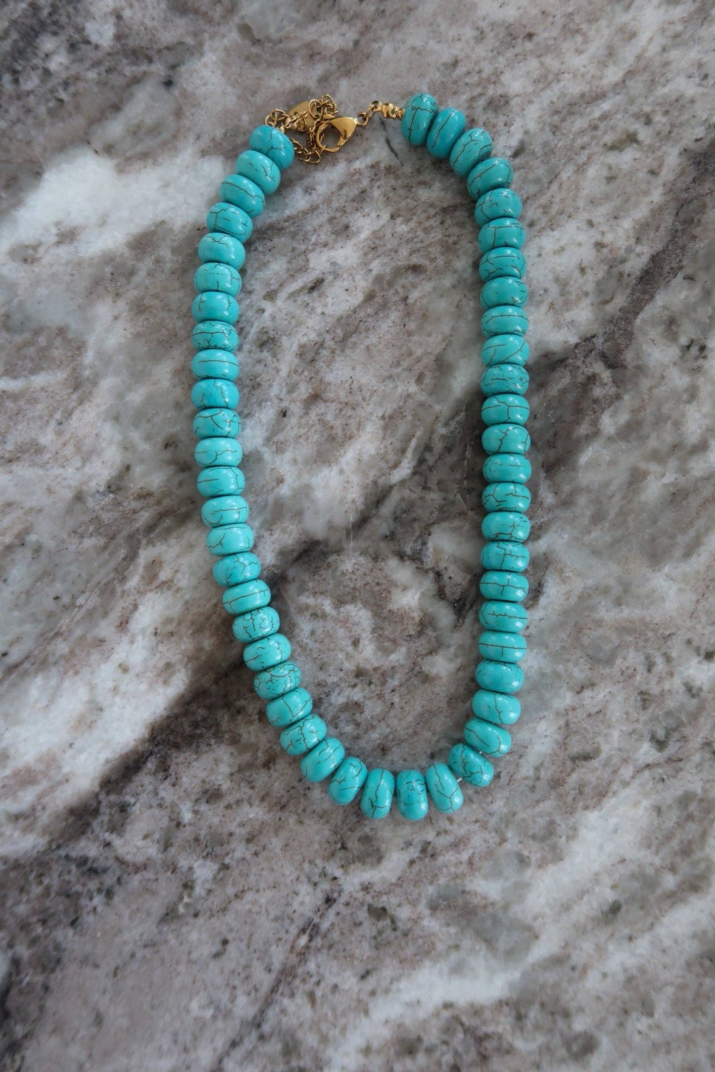 TURQUOISE CHUNKY NECKLACE
