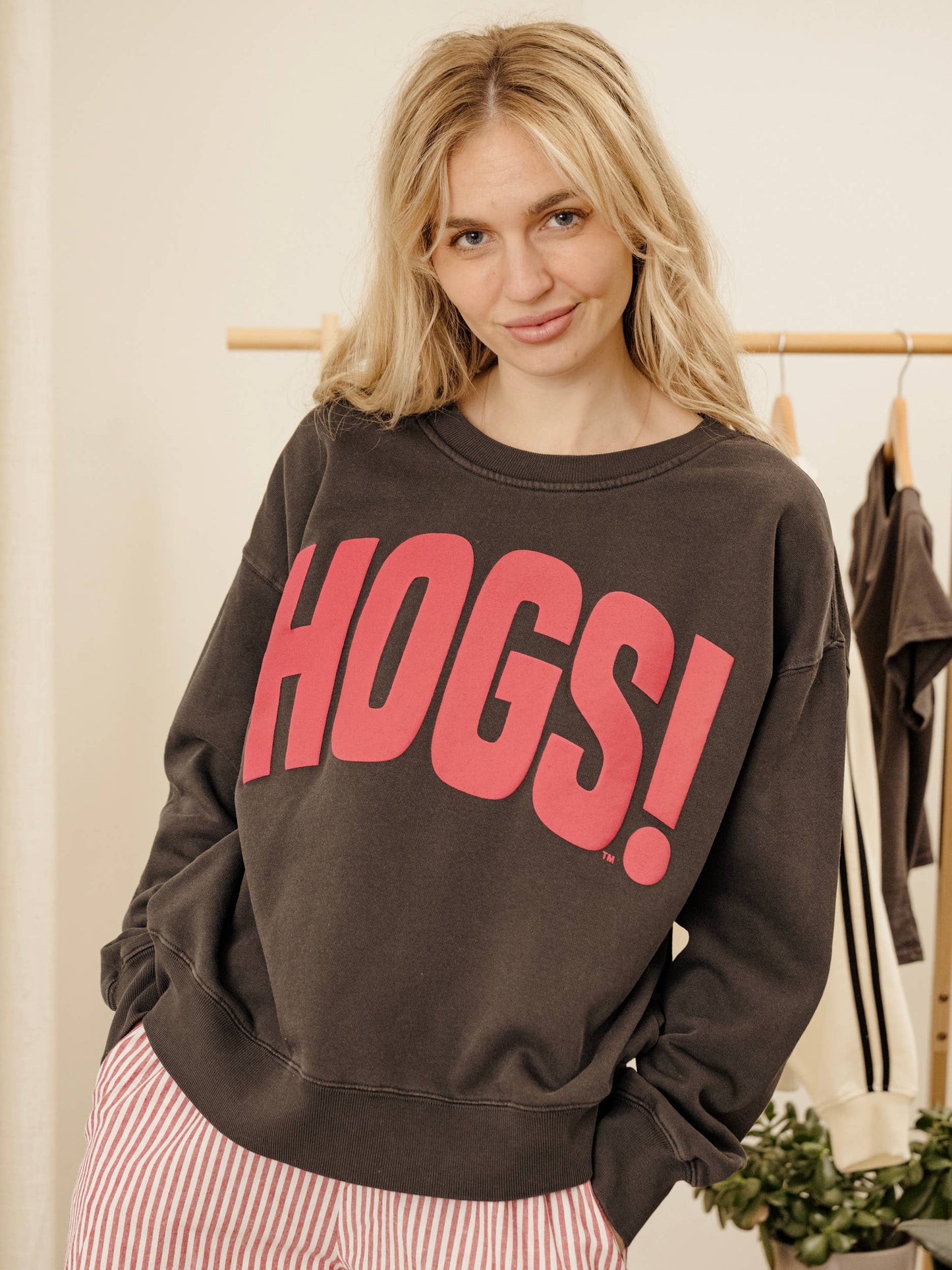 Ark. Razorbacks Hogs Mono Puff Ink Smoke Hi-Dive Sweatshirt