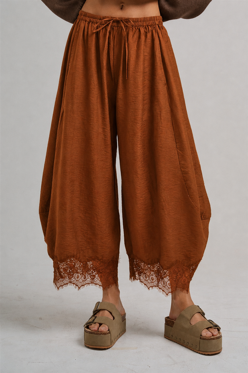 LIGHTWEIGHT BALLOON LEG PANTS WITH DELICATE LACE