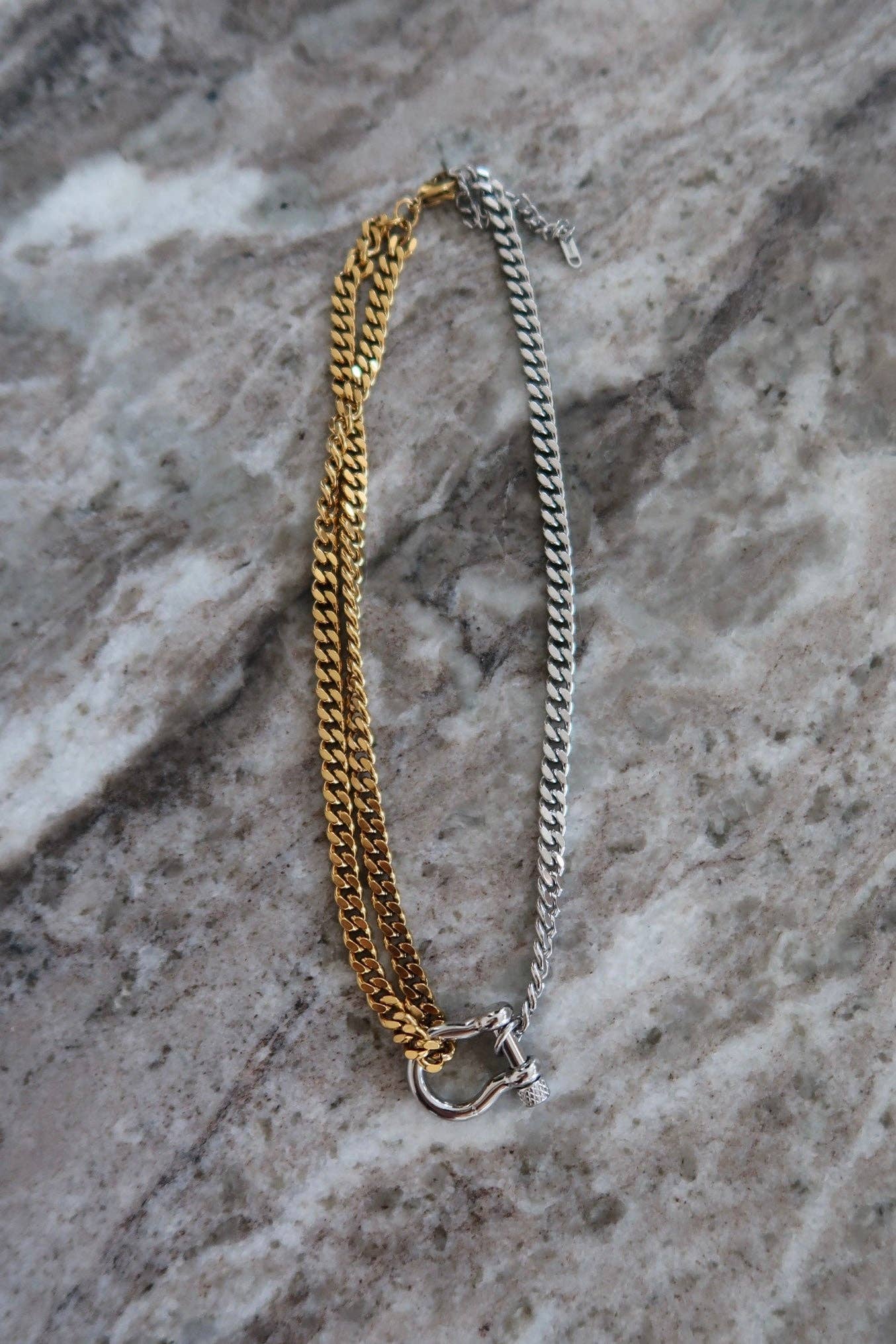 MABLE NECKLACE