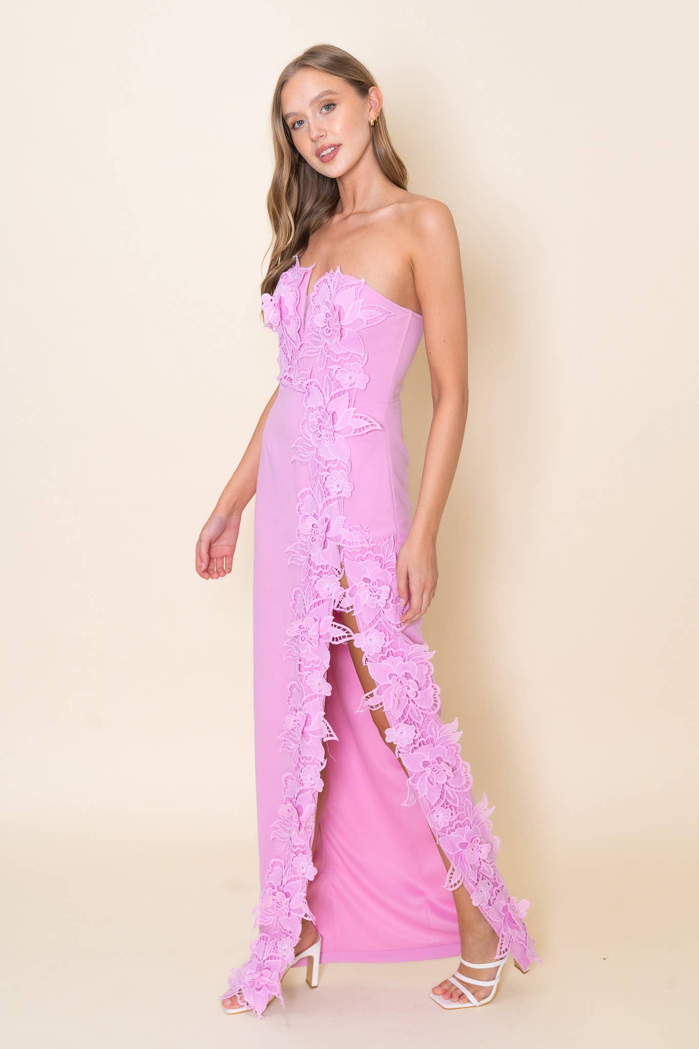 LOW V STRAPLESS MAXI DRESS WITH SLIT
