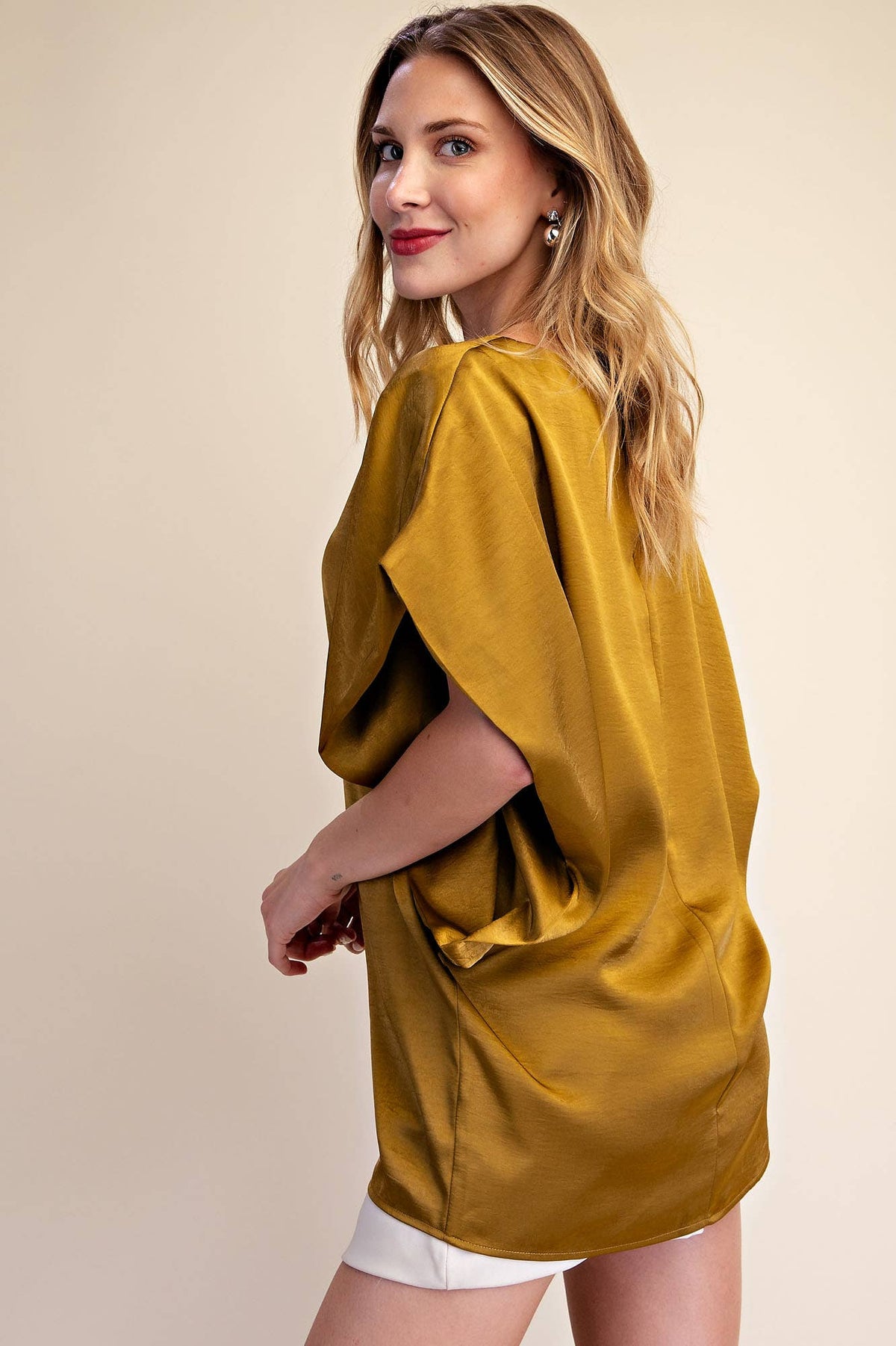 Drop Shoulder Flowy Wide Sleeve Oversized Top