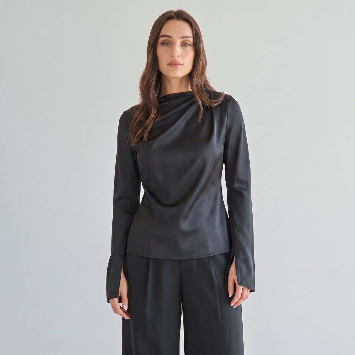 AT3536 Draped stain blouse