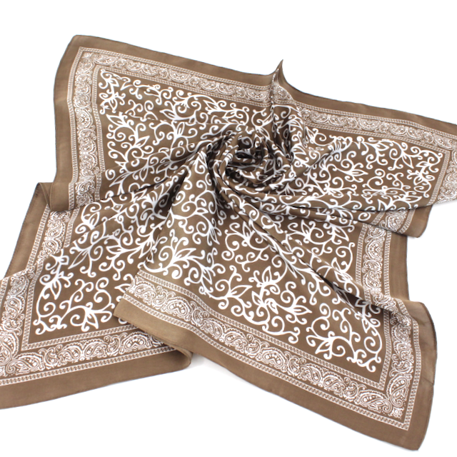 S25189 Lightweight Square Scarf