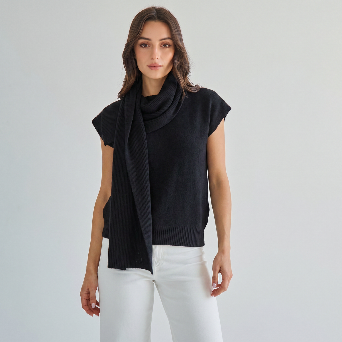 AT3382 Scarf sweater