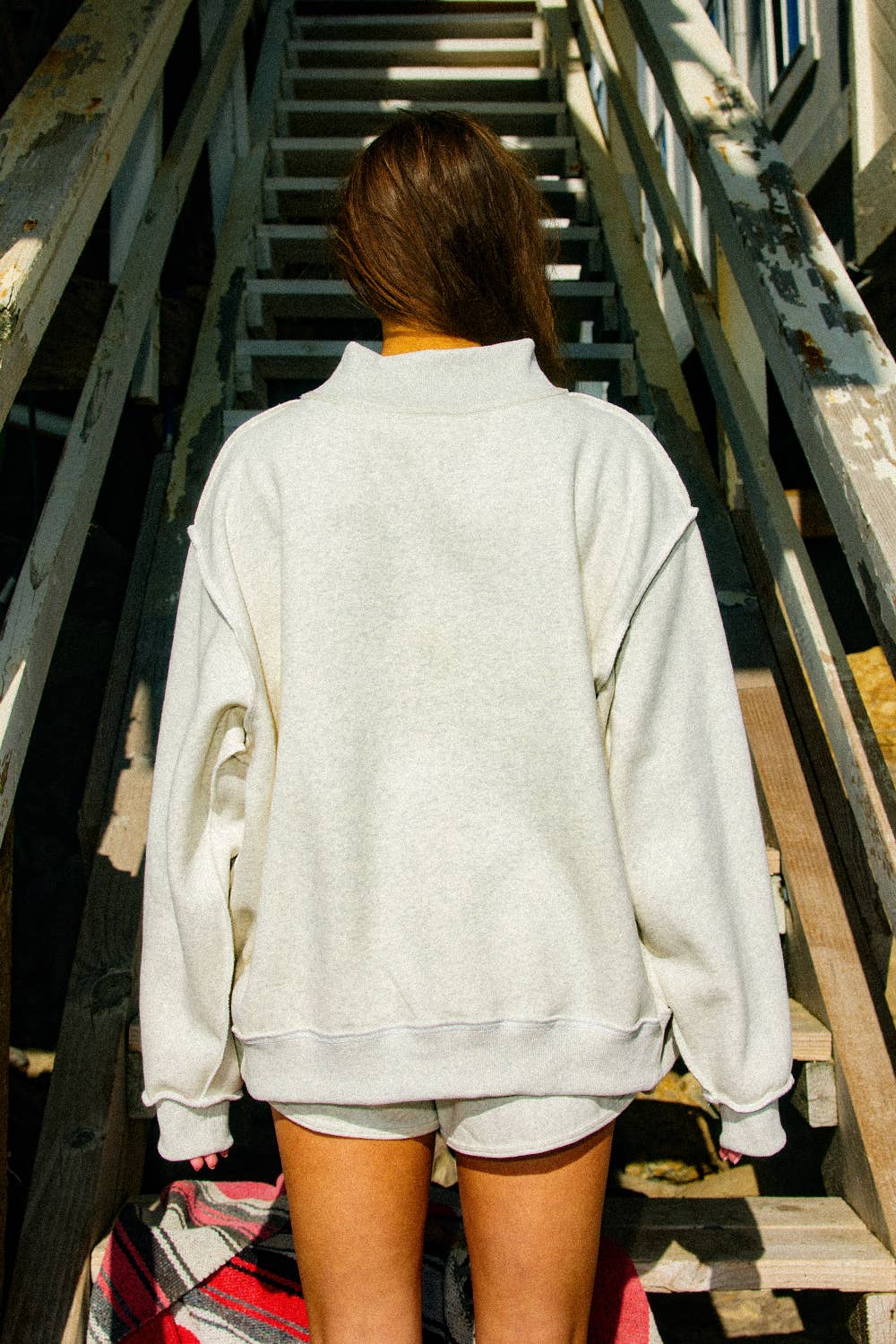 'LAKE & MOUNTAIN' Mock-neck Sweatshirt