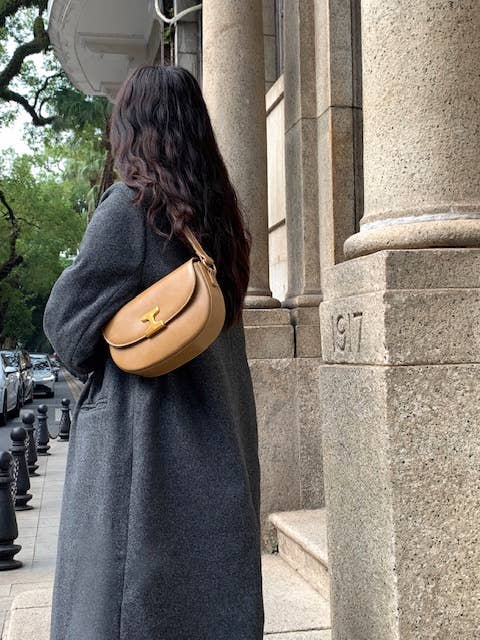 P24023 Shoulder Bag