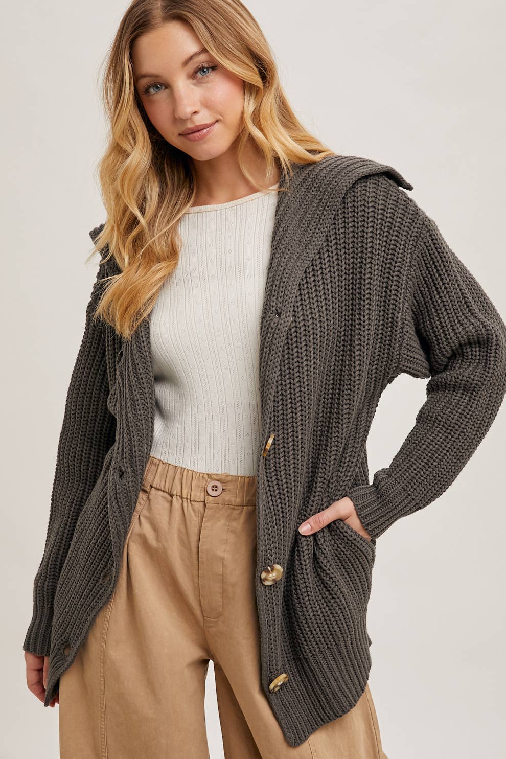 BUTTON DOWN COLLAR NECK RIBBED KNIT SWEATER CARDIGAN