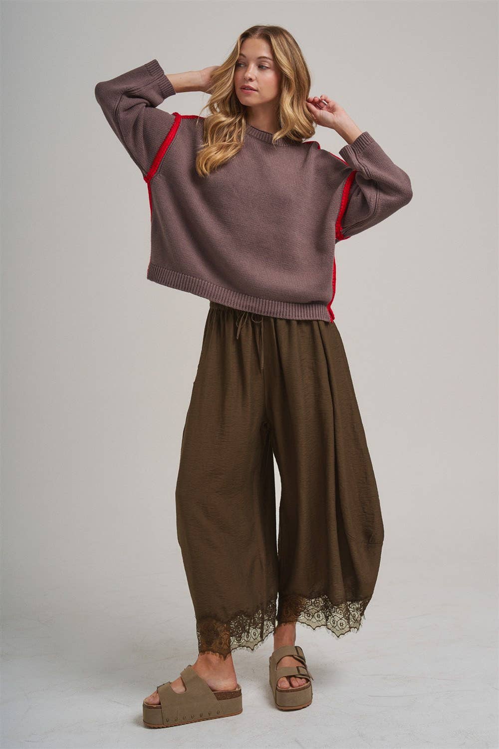 LIGHTWEIGHT BALLOON LEG PANTS WITH DELICATE LACE