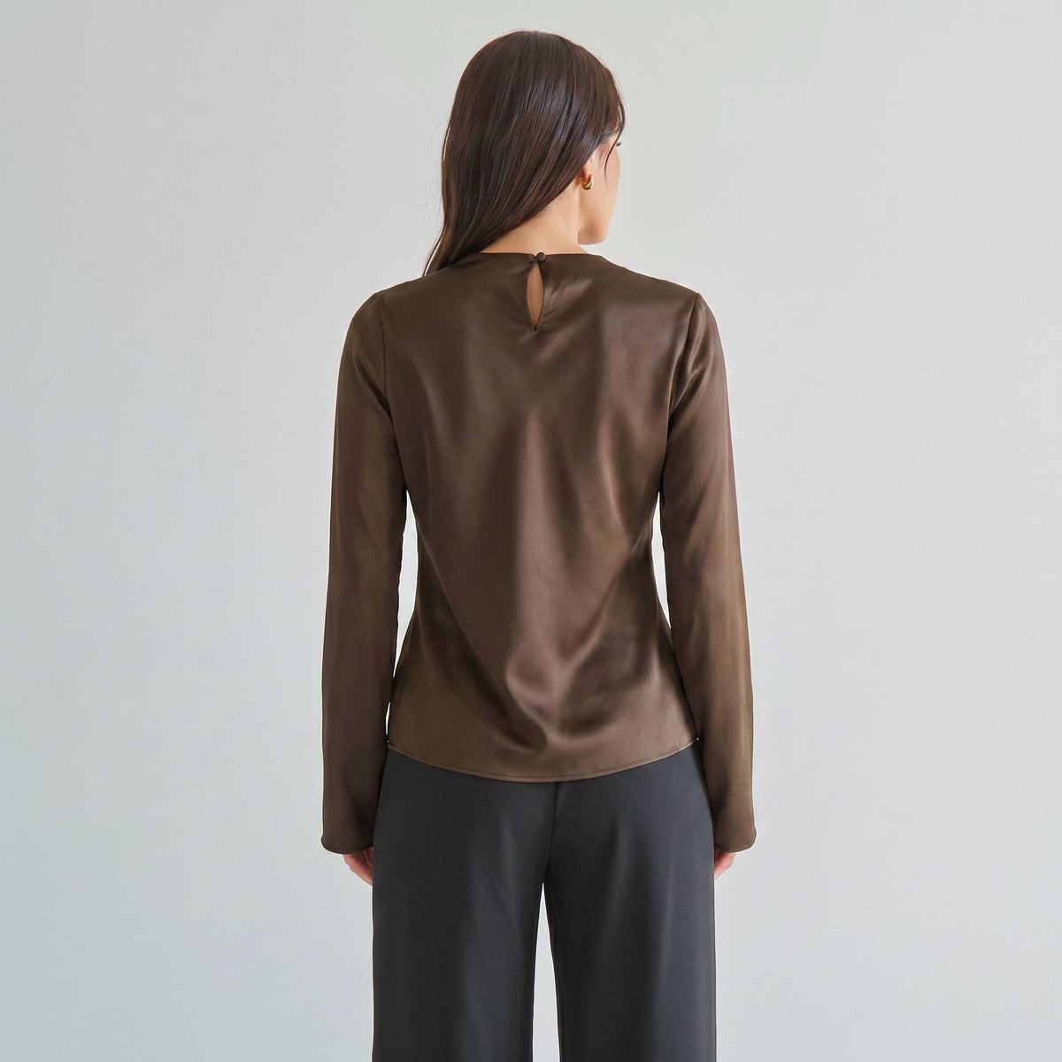 AT3536 Draped stain blouse