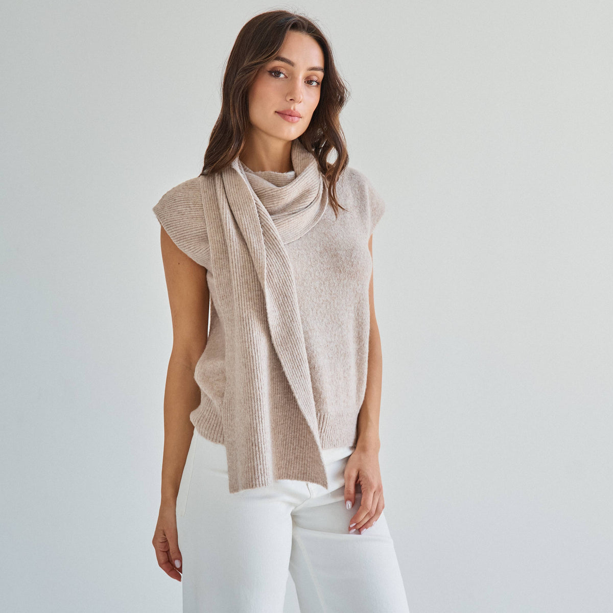 AT3382 Scarf sweater